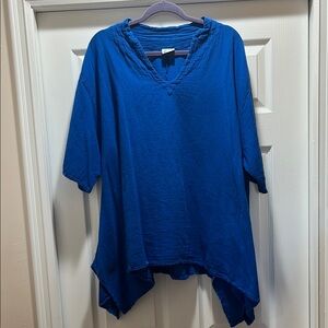 Oh My Gauze tunic. Cobalt blue. Size 1. V neck.
